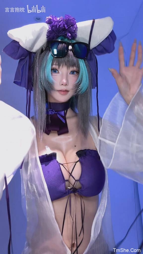 「擦边博主」视频素材 – 言言抱枕3月至5月(23V/189MB)-猫萌