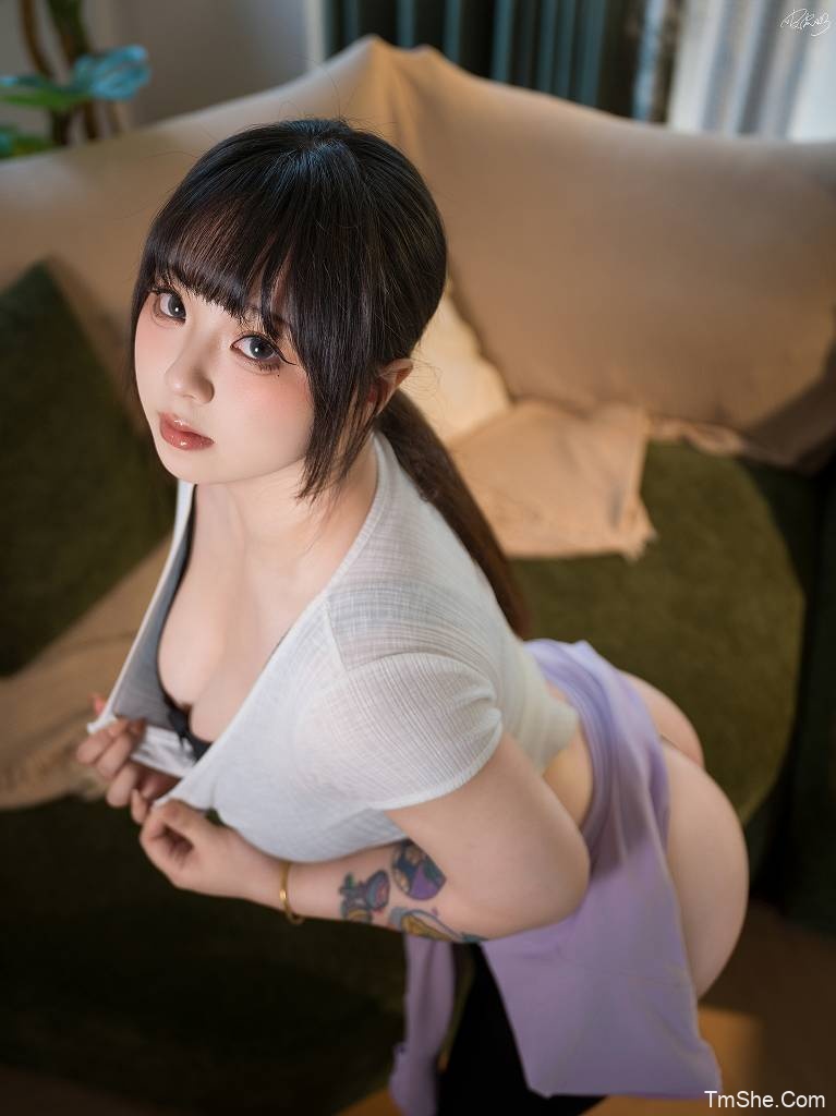 「皮皮奶可可爱了」电子素材 – 紫色运动服(62P/2V/5.05GB)-猫萌