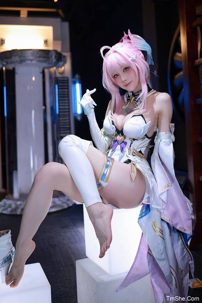 「水淼aqua」绘画素材 – 鸣潮 爱弥斯(61P/88MB)-猫萌