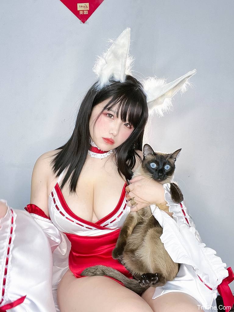 「网红正妹」阿半今天很开心 –  狐狸(140P/1V/0.98GB)-猫萌