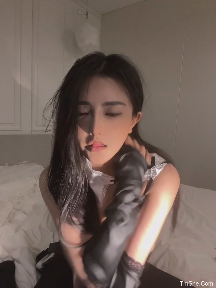 「古阿扎」视频素材 – 黑色丝袜(1V/277MB)-猫萌