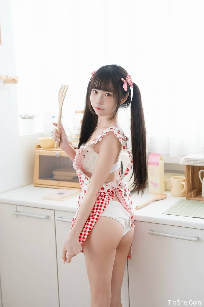 「可可小白兔」生日限定 – 一起做蛋糕吗(77P/625MB)-猫萌